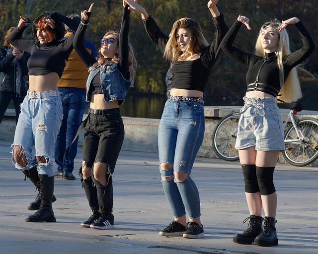 Οι 4 Εποχές τραγουδούν στον Πλανήτη Γη